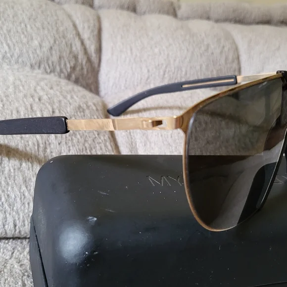 Unisex Mykita Mylon Aloe Sunglasses Visor